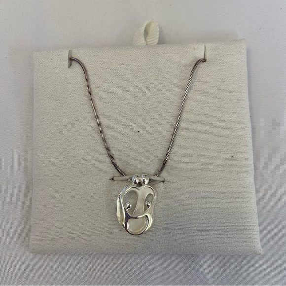 Red Envelope  Sterling Silver Family Necklace 18 inch chain New in Box - Picture 5 of 5